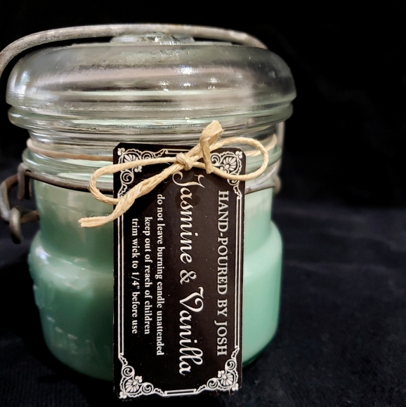 BALL CANNING JAR CANDLES ON VINTAGE RECLAIMED WOOD - Picture 2 of 3